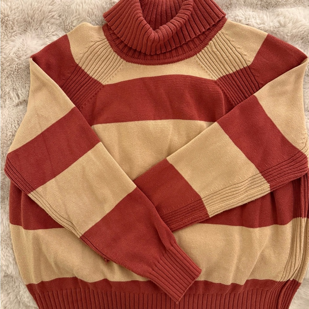 💥Esprit Red and Tan Striped Turtleneck Sweater